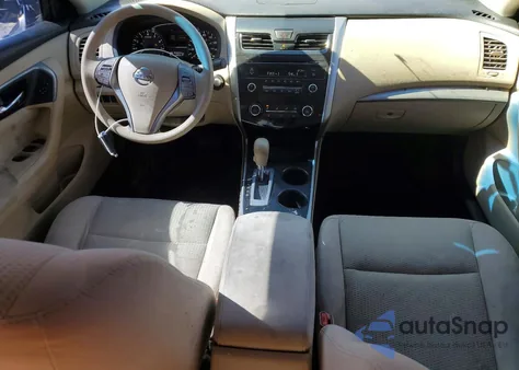 2015 Nissan Altima 2.5 z USA, uszkodzony, nr VIN 1N4AL3AP7FN303643